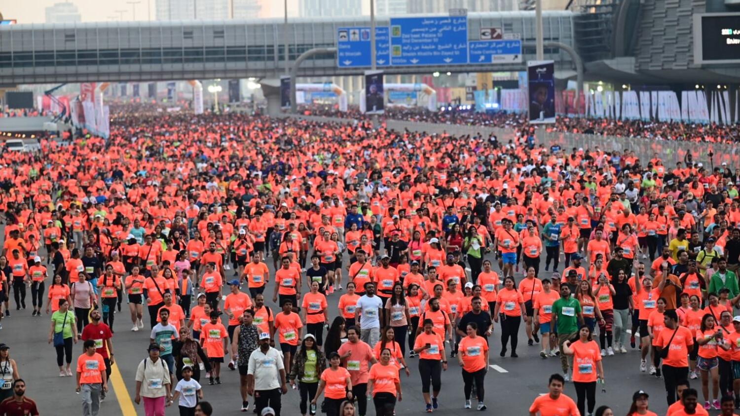 Dubai-Run-Sheikh-Hamdan-leads-226000-participants-in-world’s-largest-community-run